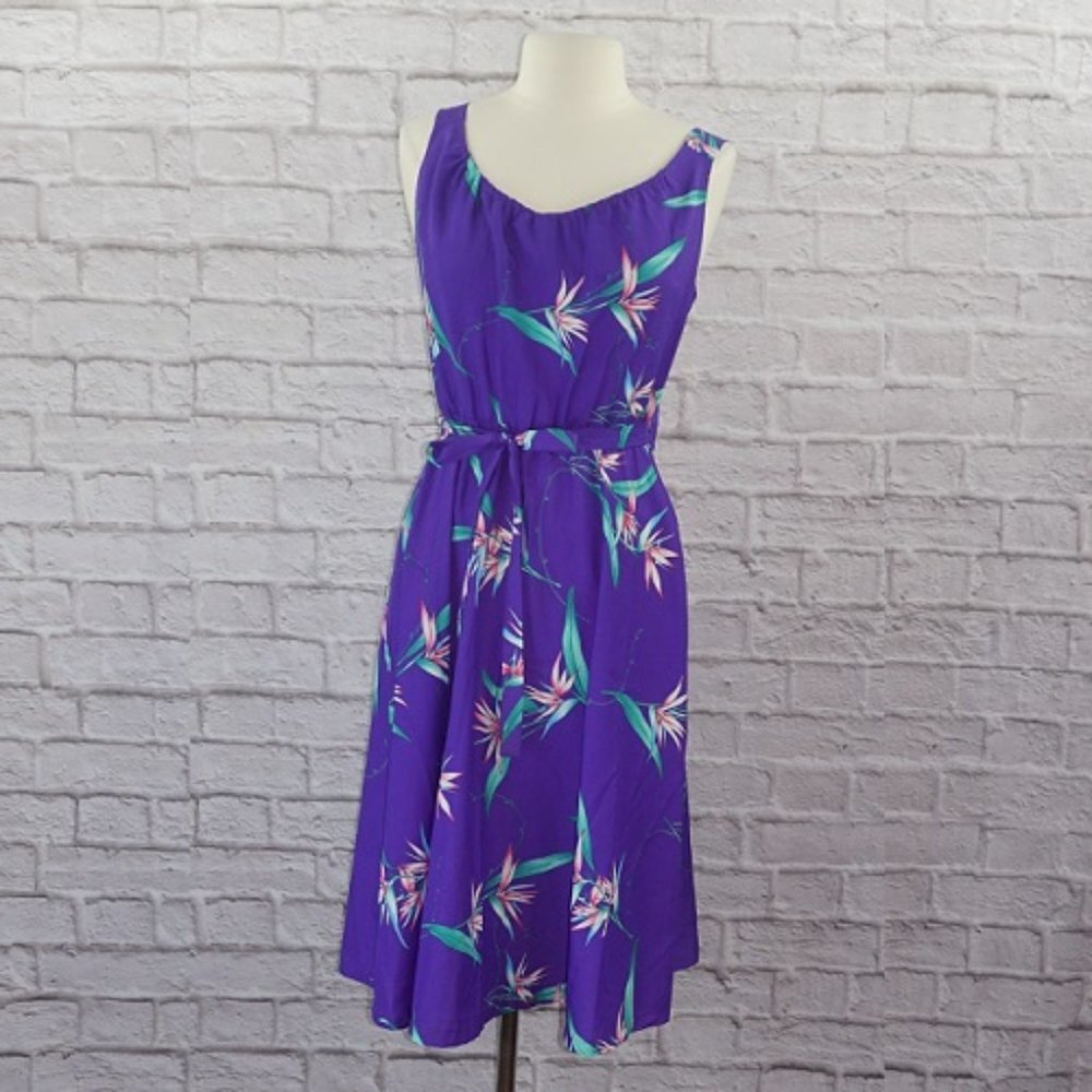Vintage 70s Hawaiian Floral Wrap Dress
